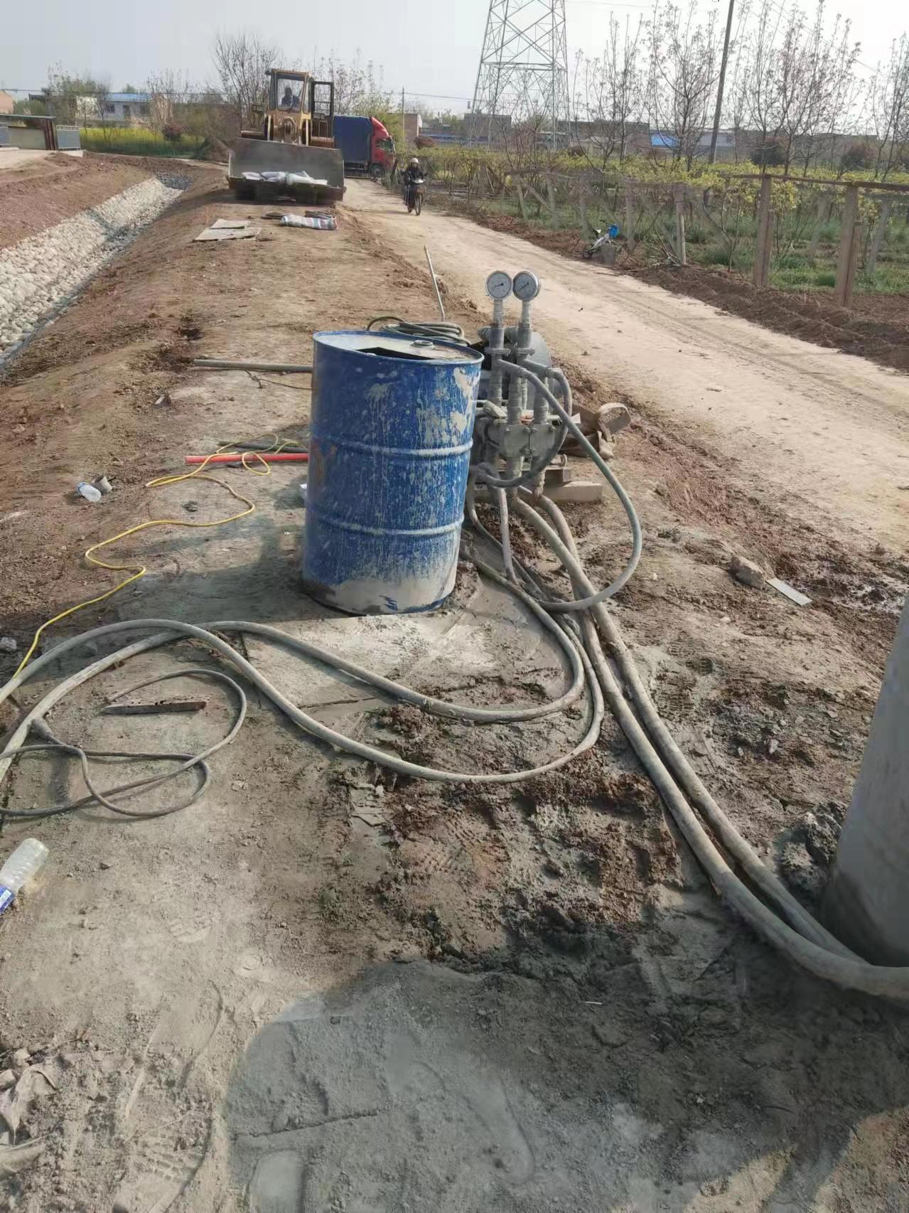 红毛镇顶管注浆